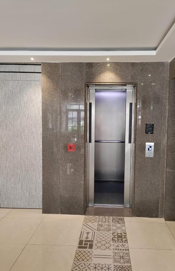 Regenta Inn 4Th Block Koramangala Бангалор Экстерьер фото